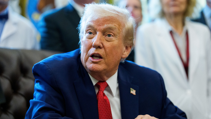 «Слово на «с»: Трамп хотел обозвать Хиллари Клинтон