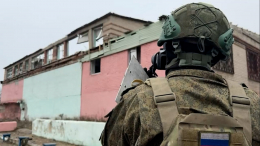 Нет крыши и выбиты стекла: ВСУ обстреляли колледж в Горловке