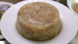 Роскачество обнаружило стафилококк и кишечную палочку в готовом холодце