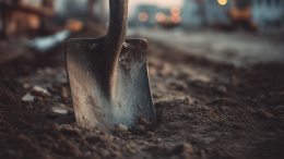 Мужчина закопал тещу на кладбище для животных и оформил на нее кредиты