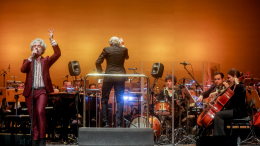 Проклятие чартов: как триумф рождественских хитов оборачивался трагедиями для музыкантов