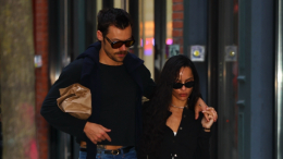 «Медовый месяц»: Зои Кравиц подогрела слухи о помолвке с Гарри Стайлсом