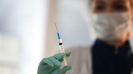 И снова коронавирус: россиян призвали прививаться от ковида