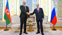 Путин поздравил Алиева с днем рождения