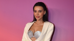 Пьяные родители, сон в коридоре: как Оксана Самойлова праздновала Новый год в детстве