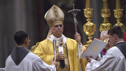 Рождественская месса в Ватикане собрала более десяти тысяч верующих