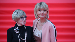 «Мамы больше нет»: Юлия Меньшова о смерти Веры Алентовой