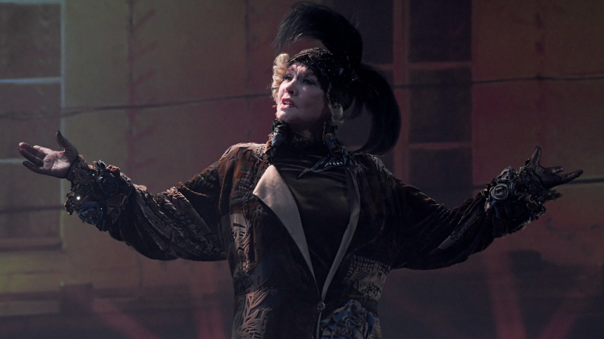 «Не позволяла себе халтурить»: Дарья Повереннова поделилась воспоминаниями о Вере Алентовой