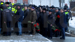В Москве прощаются с погибшими при взрыве сотрудниками ДПС