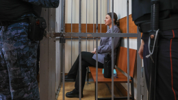 «Приболела, кашляет»: отец Блиновской о самочувствии дочери в колонии