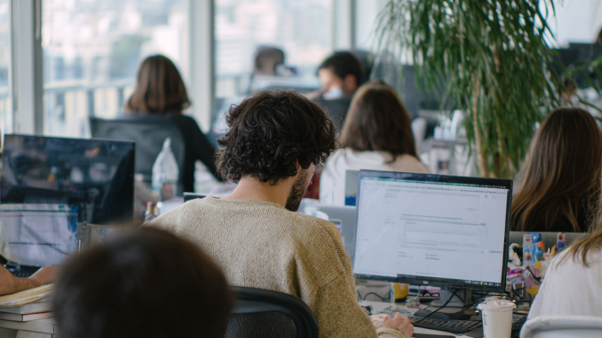 Россиянам рассказали о шестидневных рабочих неделях в 2026 году