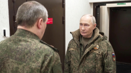 Дед Мороз с флагом и видеозвонок с передовой: о чем доложили Путину под Новый год