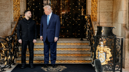 Зеленский прибыл в резиденцию Трампа в Мар-а-Лаго