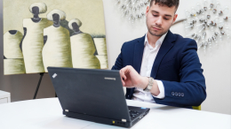 В России началась самая короткая рабочая неделя в году