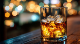 Врач объяснил, можно ли заболеть, выпив холодный алкоголь