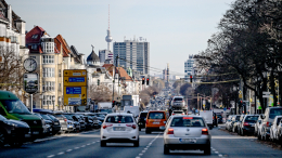 Историческое варварство: в Германии переименовывают улицы и площади, связанные с СССР