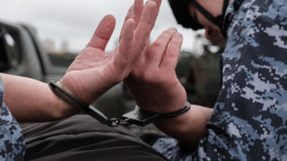 Трое убитых и попытка подрыва машины: подробности о громком задержании в Петербурге