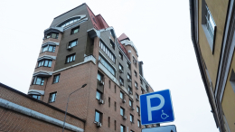 «С ковровой дорожкой»: как бывшие соседи Долиной встретят новую хозяйку квартиры