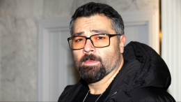 «Пишу письма до сих пор»: Чумаков признался, что верит в Деда Мороза