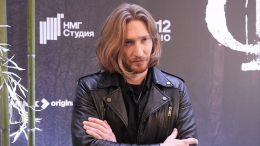 «Будьте счастливы и любимы»: новогоднее поздравление от IVAN