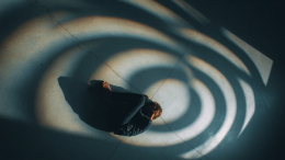 Внутренняя пустота: почему важно преодоление экзистенциального вакуума