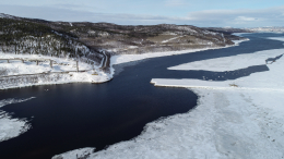 Спортсменку унесло течением во время заплыва на реке в Мурманской области