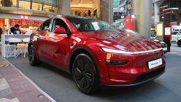 Tesla уступила мировое лидерство на рынке электромобилей китайской компании BYD