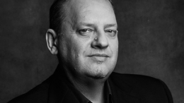 Умер заслуженный артист России Роман Улыбин