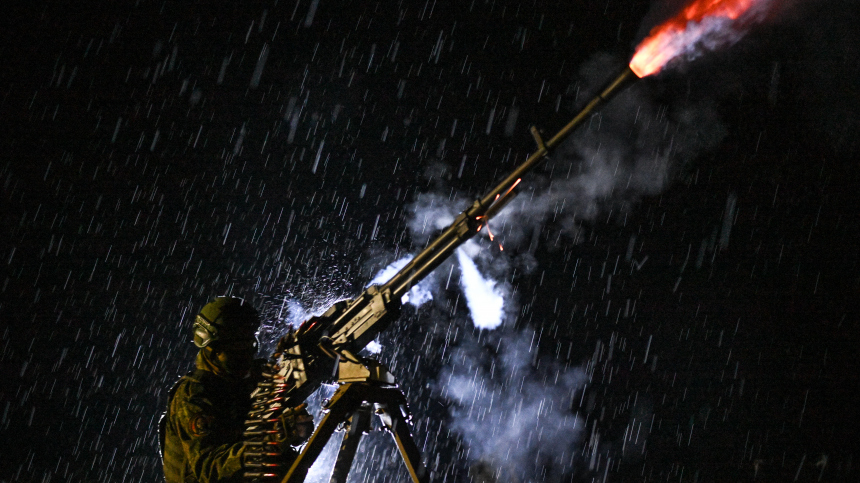 Собянин сообщил об уничтожении еще одного летевшего на Москву беспилотника