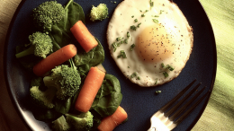 Диеты не нужны: как питаться в январские каникулы без вреда для иммунитета