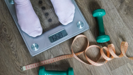 Пора возвращаться: врач о том, как сбросить до 2 кг за новогодние праздники