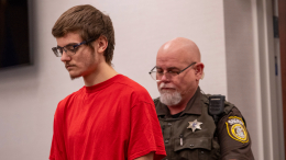 «Смогу жить на Украине»: в США юноша убил родителей ради покушения на Трампа