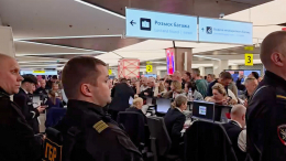 Пассажиров транзитных рейсов в Шереметьево начали расселять по гостиницам