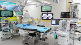 Собянин: высокотехнологичные операции становятся доступнее для москвичей