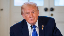 Трамп репостнул свое ИИ-изображение, на котором он курит кубинскую сигару