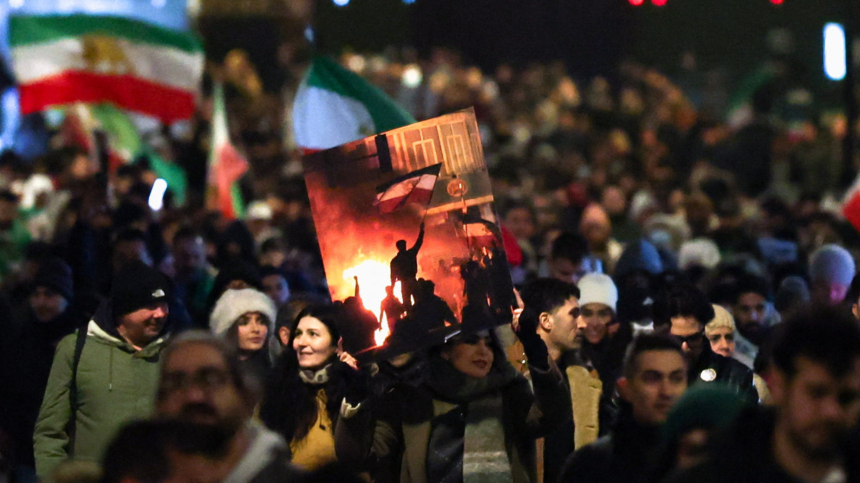 В ходе протестов в Иране убит глава подразделения по борьбе с наркотиками