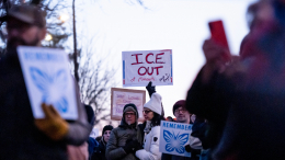 По городам США прокатилась волна протестов