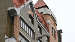 Ключи без прав: почему путь назад в квартиру для Ларисы Долиной закрыт