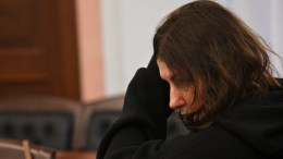 Тонкая грань: какие ошибки в споре с Ларисой Долиной допускает Полина Лурье