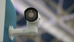 В магазинах Петербурга установили камеры в примерочных