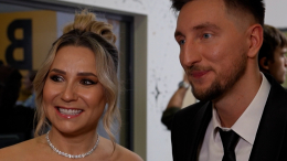 «Можно переродиться»: Юлия и Даниил Брант о возрастных артистах на сцене