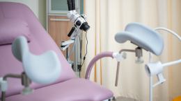 «Как будто извращенец»: пациентка роддома в Новокузнецке обвинила врача в домогательствах