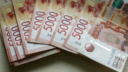 Миллиарды уборщице: как «король распродаж» оставил сына без наследства