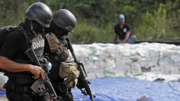 Десять тонн кокаина обнаружили на судне у Канарских островов