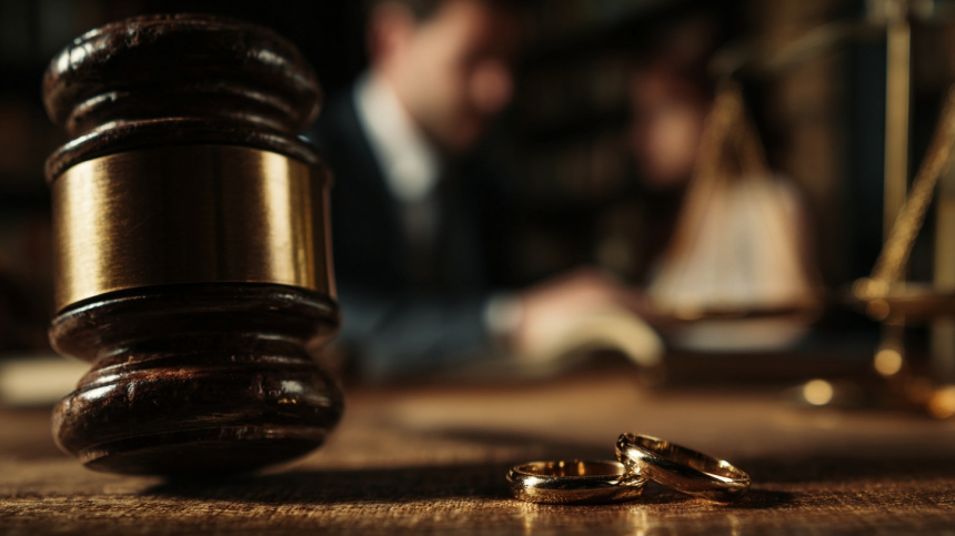 Тотальное доминирование: почему женщины за 40 массово подают на развод