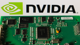 Поставщики Nvidia приостановили выпуск комплектующих для чипов ИИ