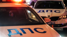 Водитель снесшего пешеходный мост самосвала доставлен в больницу