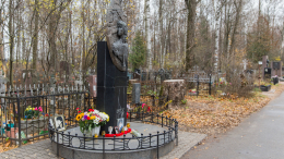 В Петербурге 47-летняя фанатка Виктора Цоя умерла на его могиле