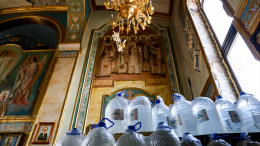 Ответ найден: почему крещенская вода может долго сохранять свежесть