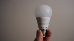 Роскачество обнаружило недостатки у 20 производителей светодиодных ламп